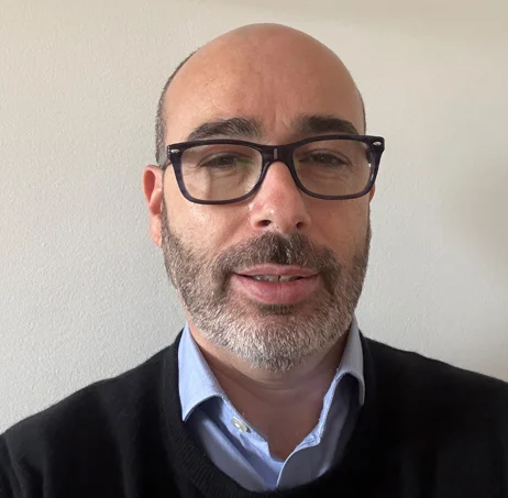 Morgan Labrousse est ergonome et accompagne les entreprises dans la gestion des risques liés à la santé au travail